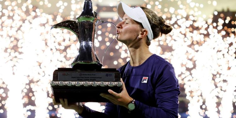 Krejcikova ve Medveedev şampiyon