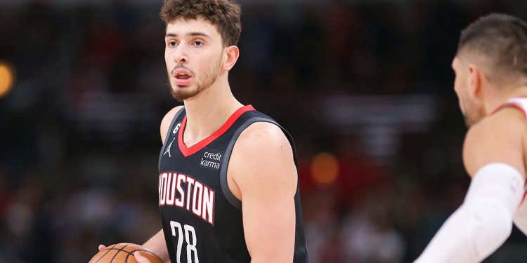 Alperen Şengün’den depremzedelere destek