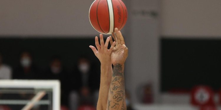 İzmir’deki basketbol turnuvasının bilet gelirleri depremzedelere bağışlanacak