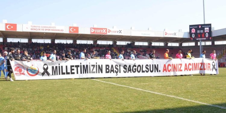 Batman Petrolspor ile Siirt İl Özel İdaresi depremzedelere destek maçında karşılaştı