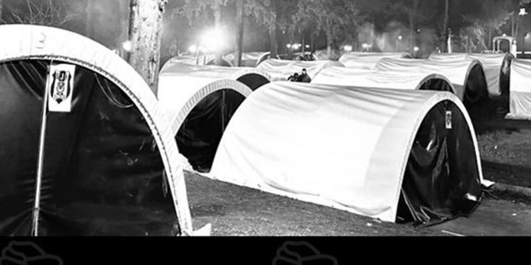 Beşiktaş depremzedeler için çadır kent kurdu