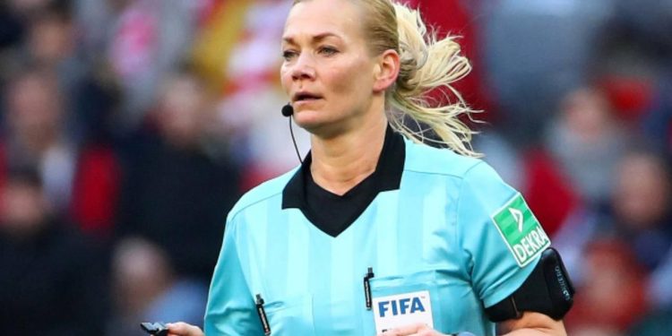 Bibiana Steinhaus ilk peşinde