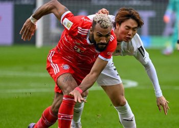 Bundesliga’da şampiyonluk yarışı nefes kesiyor