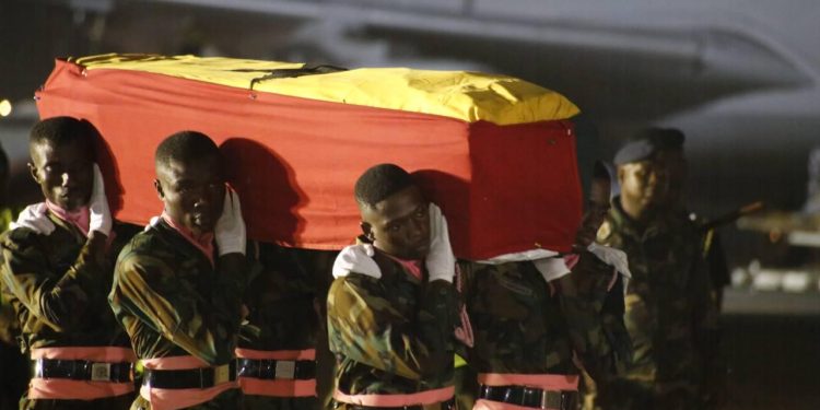 Hataysporlu Atsu’nun cenazesi ülkesi Gana’da törenle karşılandı