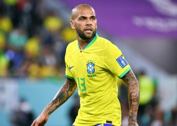 Dani Alves’in tutuksuz yargılanma talebi reddedildi