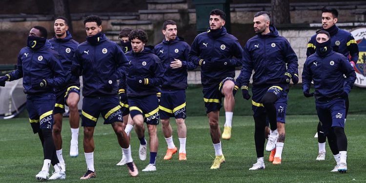 Fenerbahçe transfer için beklemede