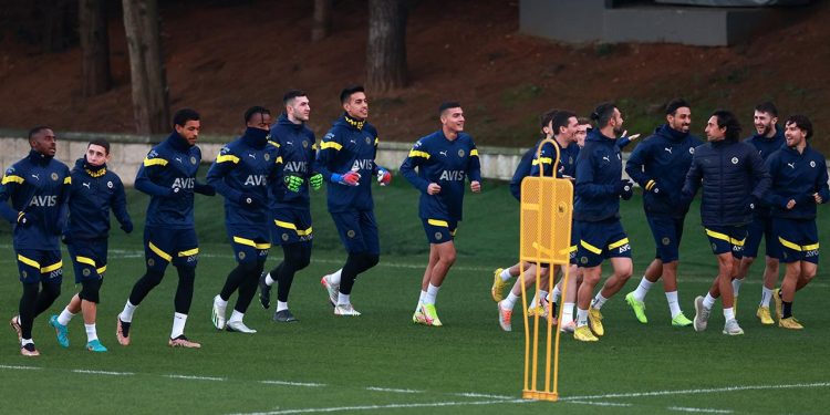 Fenerbahçe Kayserispor maçı hazırlıklarına başladı