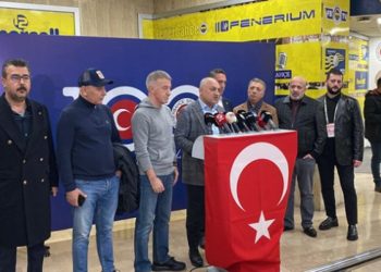 TFF Başkanı Büyükekşi ve kulüp başkanları Kadıköy’de ‘Omuz Omuza’