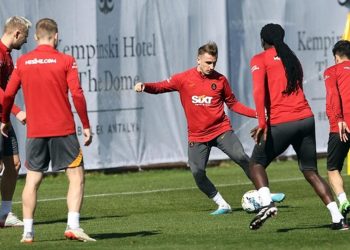 Galatasaray lige verilen arada hazırlıklarını sürdürüyor