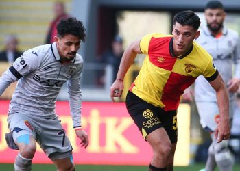 Göztepe ile Başakşehir depremzedeler için özel maçta karşılaştı