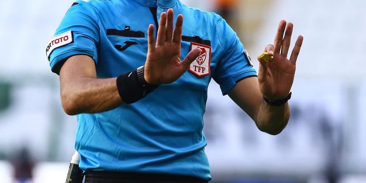Süper Lig’de erteleme maçlarının hakemleri açıklandı