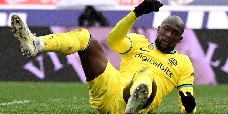 Inter şampiyonluk yolunda büyük yara aldı