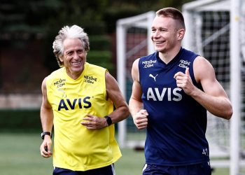 Jorge Jesus Attila Szalai’den vazgeçmiyor