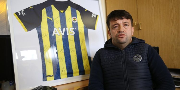Konyalı gazi imzalı Fenerbahçe formasını depremzedeler için açık artırmaya çıkardı
