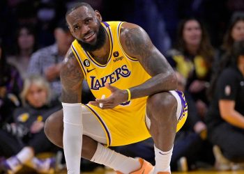 Lakers’ta LeBron James sakatlandı