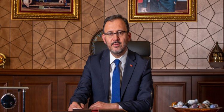 Bakan Kasapoğlu’ndan Trabzonspor maçı için çağrı