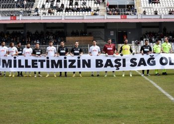 Nazilli Belediyespor ile Efeler 09 Spor depremzedeler yararına maç yaptı