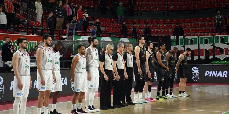 Basketbolda depremzedeler yararına özel maçlar düzenlendi