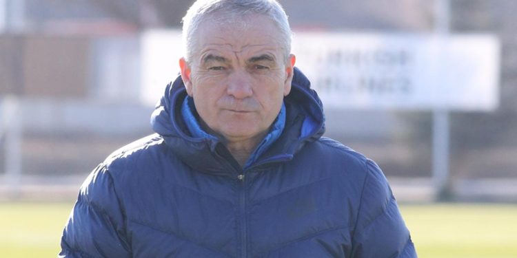 Rıza Çalımbay: Karmakarışık bir lig olacak