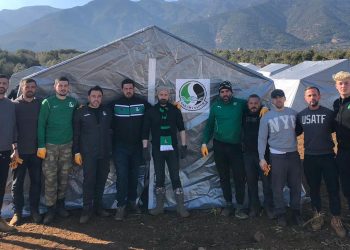 Sakaryaspor’dan depremzedelere çadır desteği