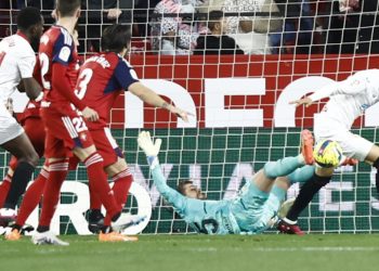Fenerbahçe’nin Avrupa’daki rakibi Sevilla evinde yenildi