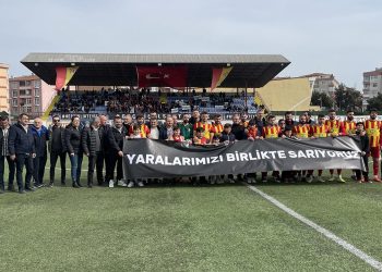 Tekirdağ’da depremzedeler yararına dostluk maçı yapıldı