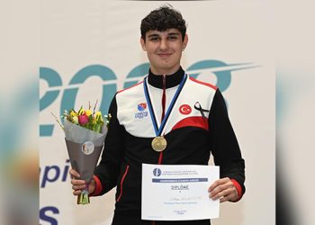 Milli eskrimci Tolga Aslan’dan bronz madalya