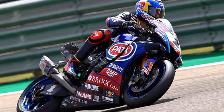 Razgatlıoğlu sezonun ilk yarışında üçüncü oldu