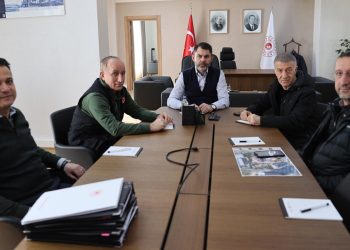 Trabzonspor Başkanı Ahmet Ağaoğlu’ndan deprem bölgesine ziyaret