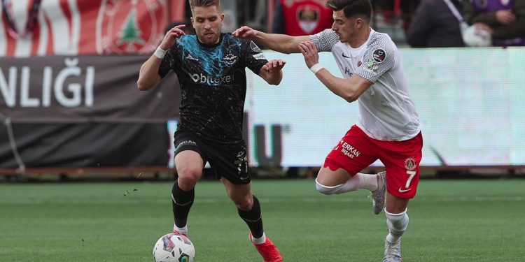 Ümraniyespor ile Adana Demirspor yenişemedi