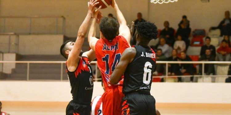Olaylı maç Koop’un: 57-66