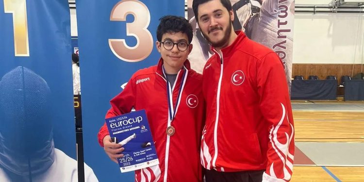 Milli sporcu Deniz Sayın bronz madalya kazandı