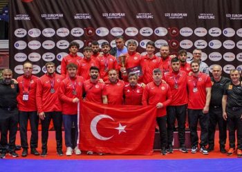 23 Yaş Altı Serbest Güreş Milli Takımı Avrupa ikincisi