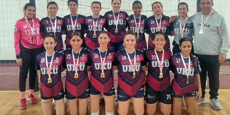 Hentbolda UKÜ çifte şampiyon