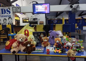 KKTC Fenerbahçeliler Derneği ile LTB’nin depremzede çocuklar için başlattığı oyuncak kampanyası devam ediyor