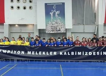 Badmintonda birincilikler Yakın Doğu Koleji’nin