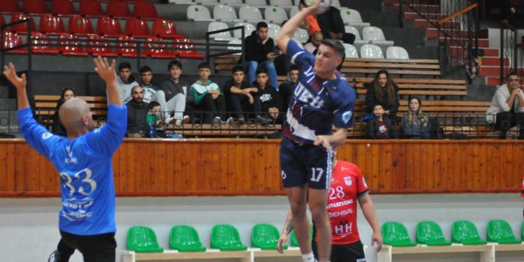 Hentbolda kazanan UKÜ: 31-23