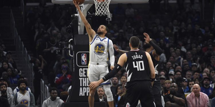 Curry’nin 50 sayısı yetmedi