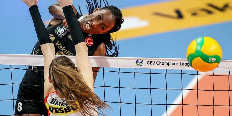 VakıfBank çeyrek finalde