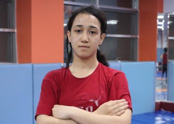 Depremzede güreşçinin hedefi milli takım