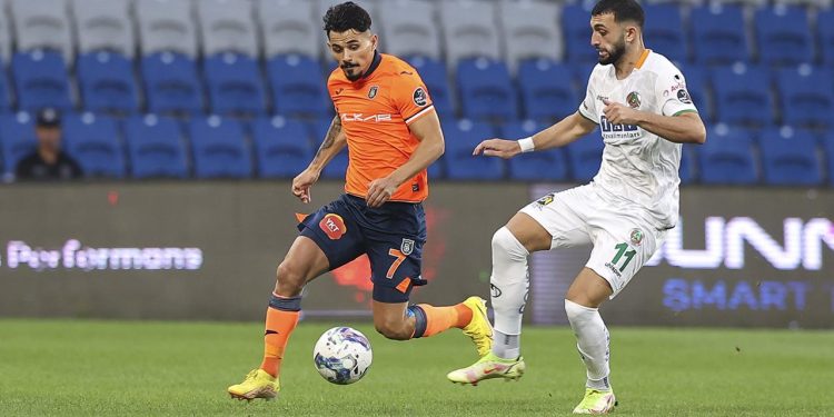 Alanyaspor Başakşehir’i ağırlayacak