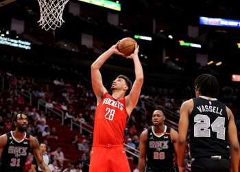 Alperen Şengün “double-double” yaptı Houston kazandı