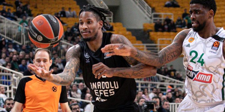 THY Avrupa Ligi’nde haftanın MVP’si Anadolu Efes’ten Will Clyburn