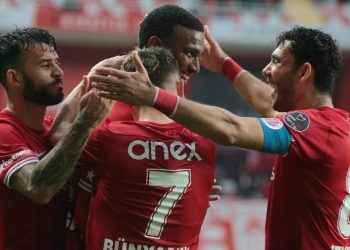 Antalyaspor farklı kazandı