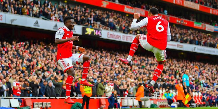 Arsenal peş peşe 6. galibiyetini aldı