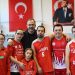 Bakan Kasapoğlu down sendromlu milli sporcularla basketbol oynadı