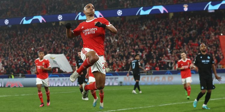 Benfica çeyrek final biletini 5 golle aldı