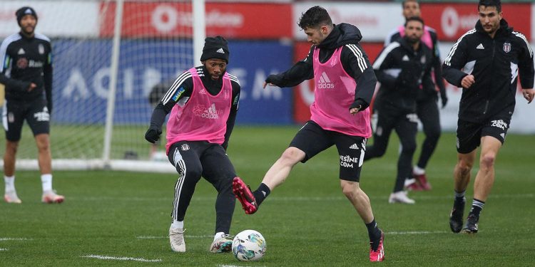 Beşiktaş’ta derbi hazırlıkları sürüyor