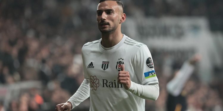 Beşiktaş’ta yeni transferler sahne aldı