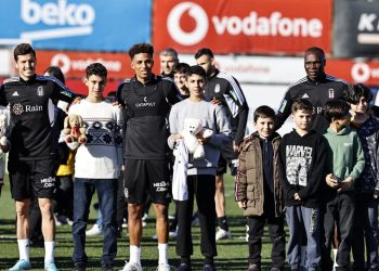 Beşiktaş, depremzede çocukları ağırladı